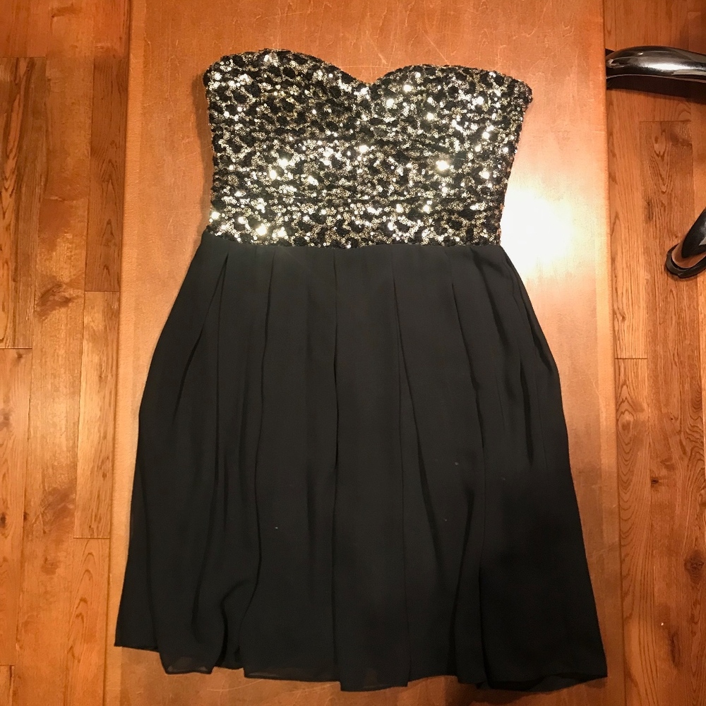 Size S formal dress